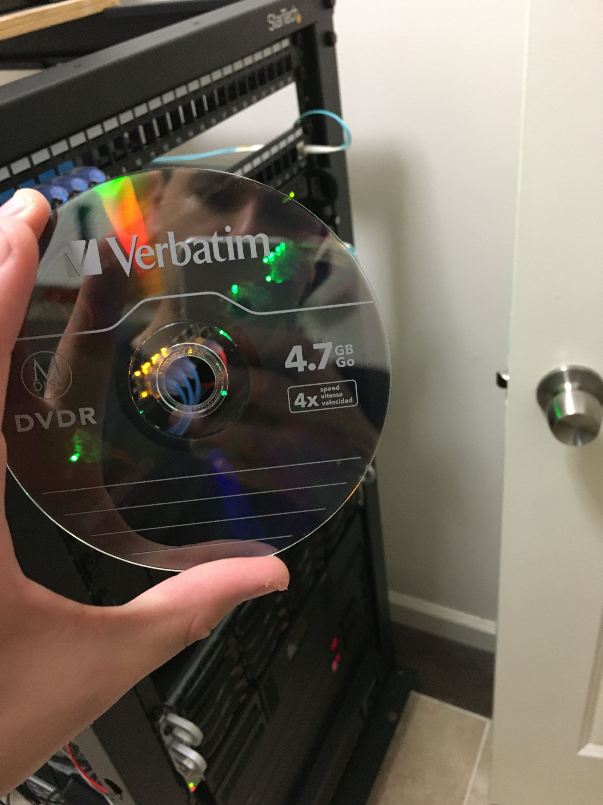 Archiving with M-Disc 